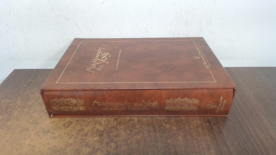 Cover of Autobiography of a Yogi